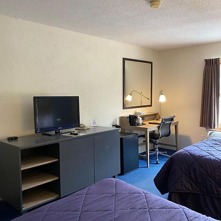 Pictured Rocks Inn And Suites Munising Exteriör bild