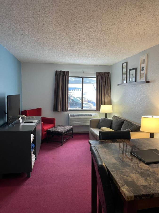 Pictured Rocks Inn And Suites Munising Exteriör bild