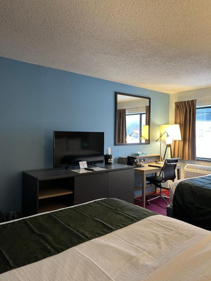 Pictured Rocks Inn And Suites Munising Exteriör bild