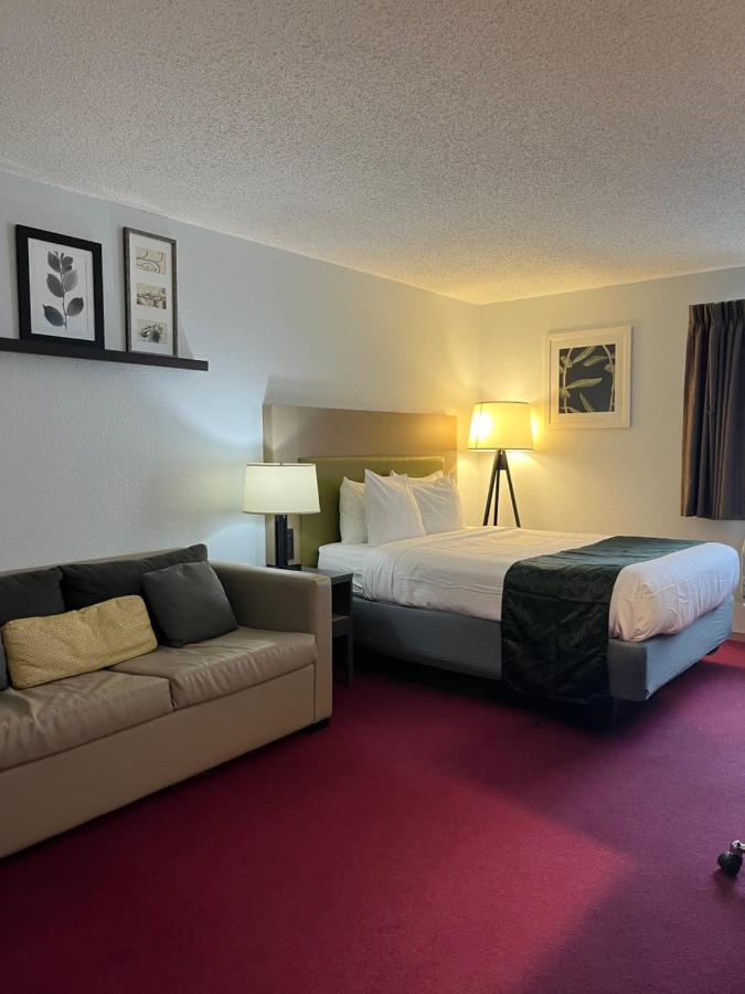 Pictured Rocks Inn And Suites Munising Exteriör bild