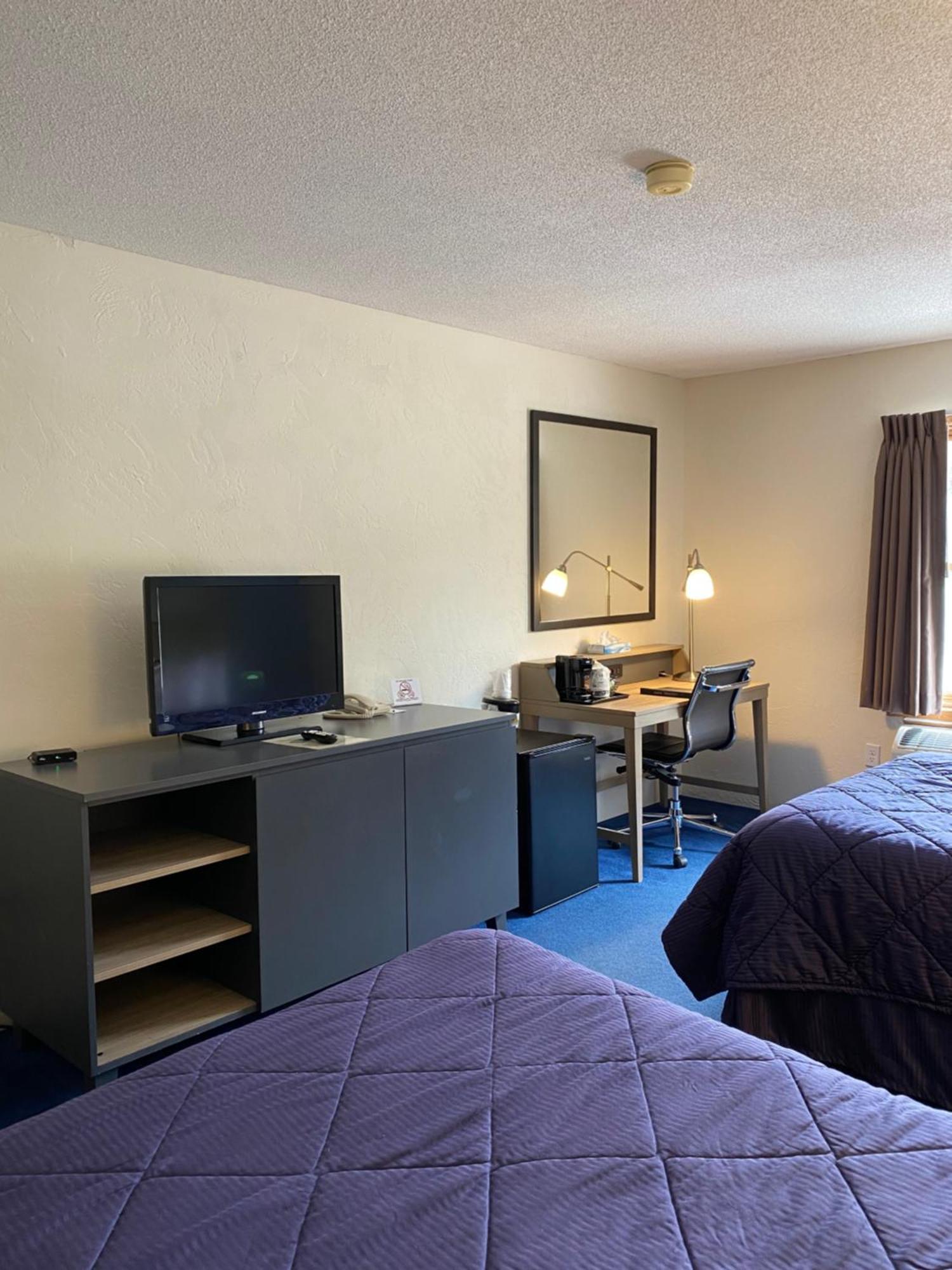 Pictured Rocks Inn And Suites Munising Exteriör bild