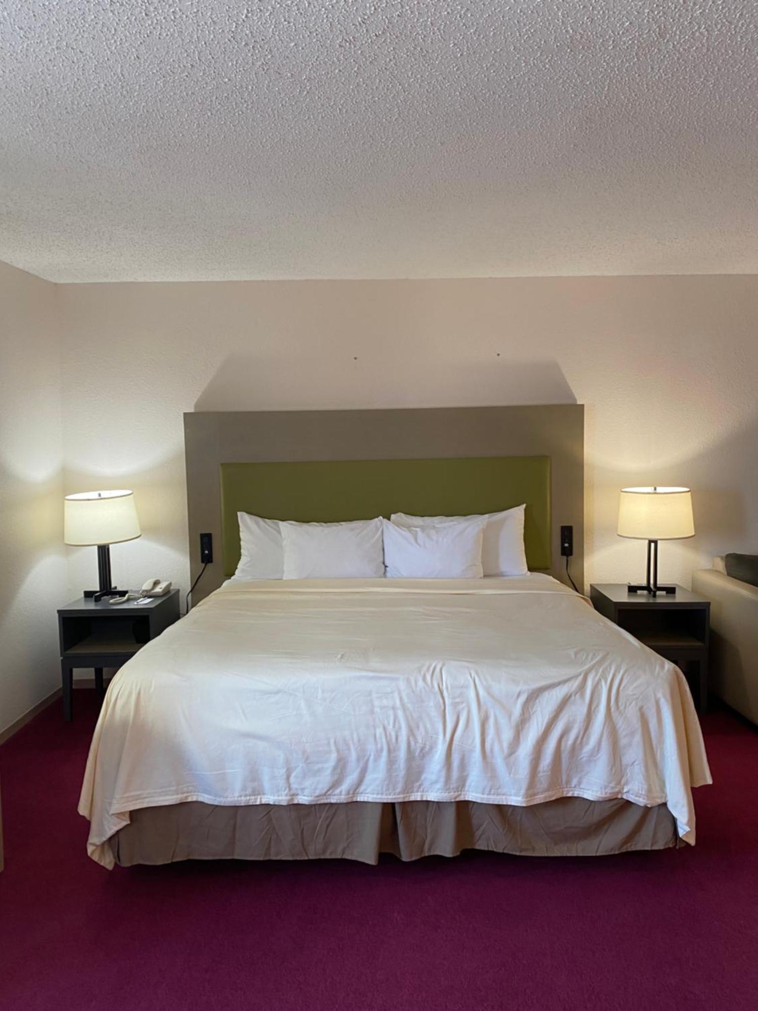 Pictured Rocks Inn And Suites Munising Exteriör bild