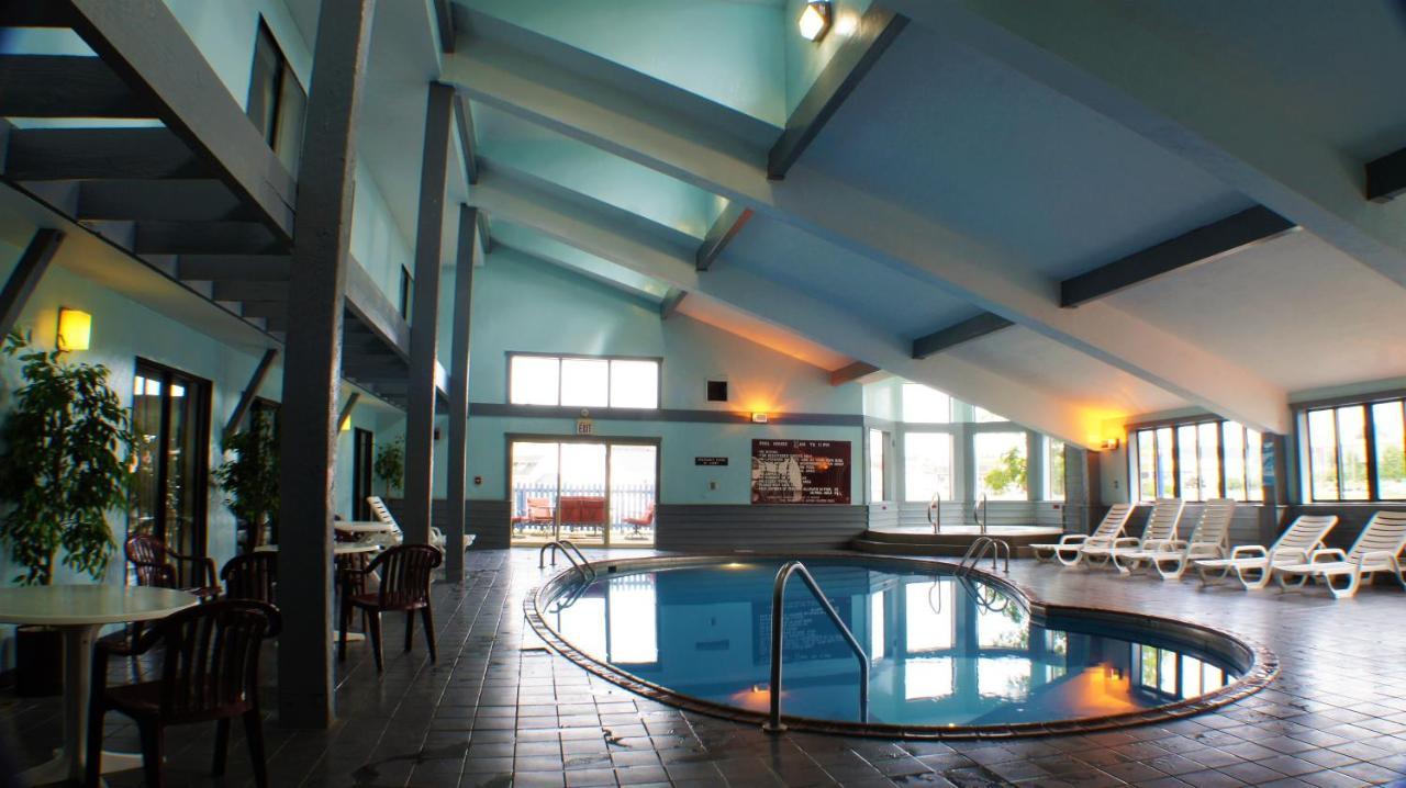 Pictured Rocks Inn And Suites Munising Exteriör bild